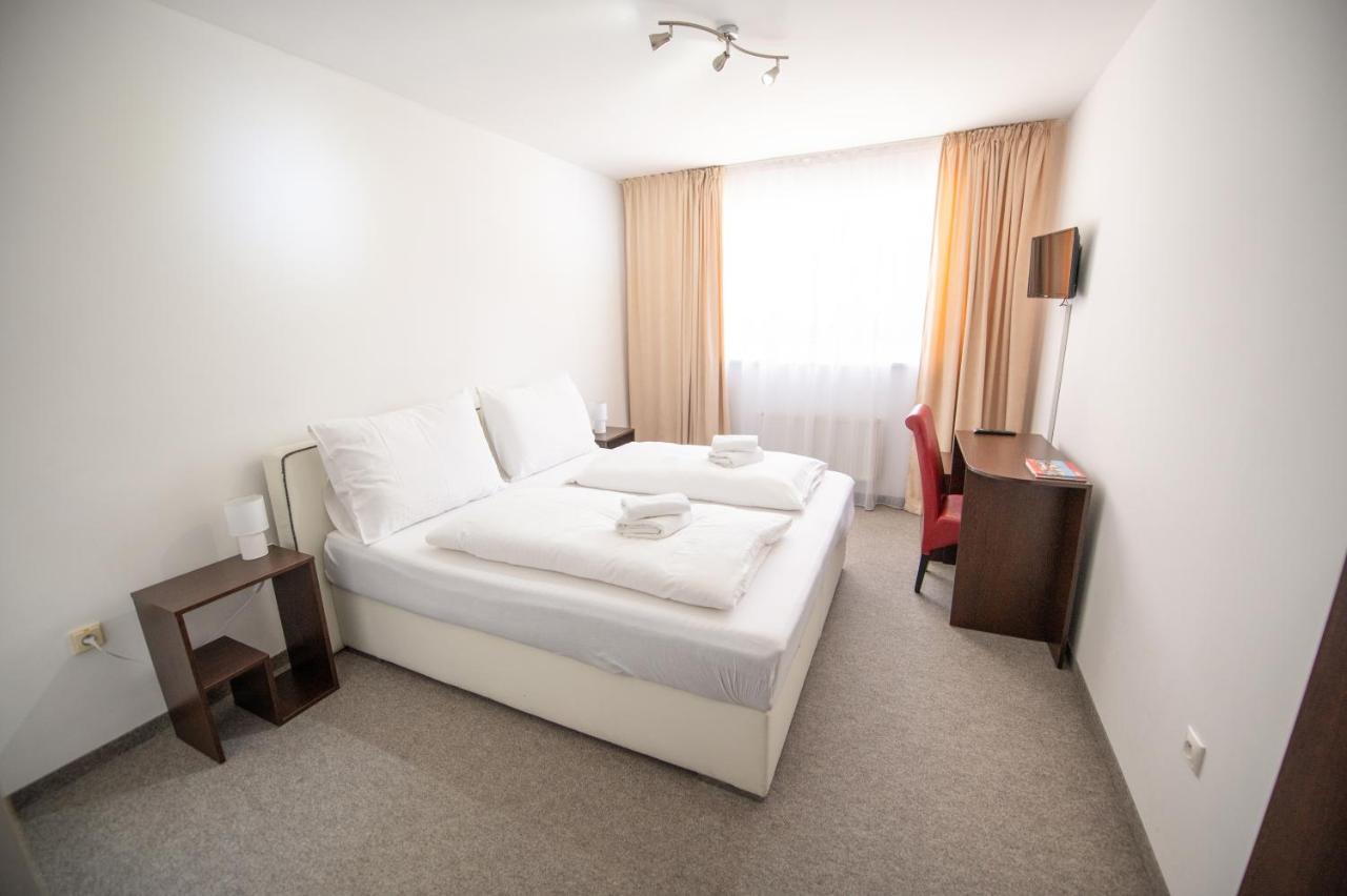 Dependance Patriot Trnava Hotel Eksteriør billede