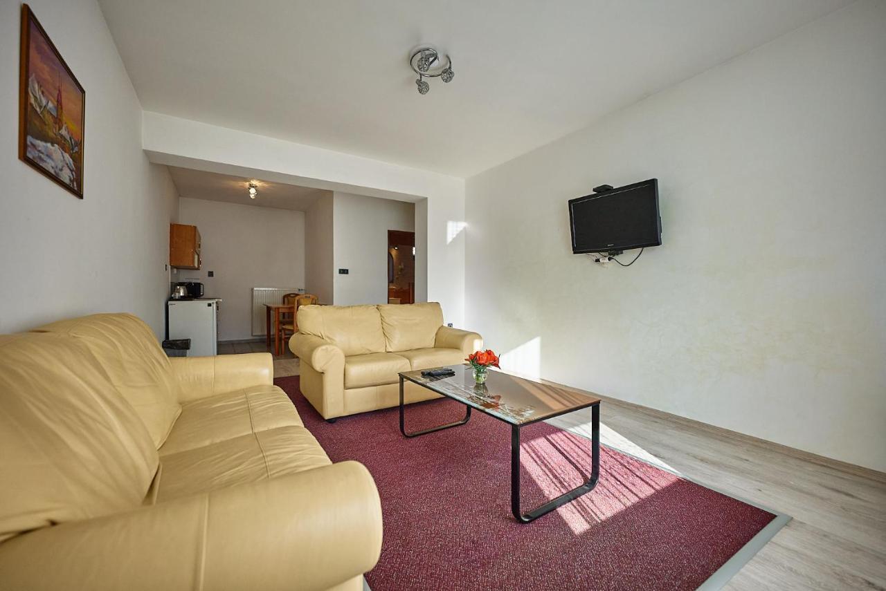 Dependance Patriot Trnava Hotel Eksteriør billede